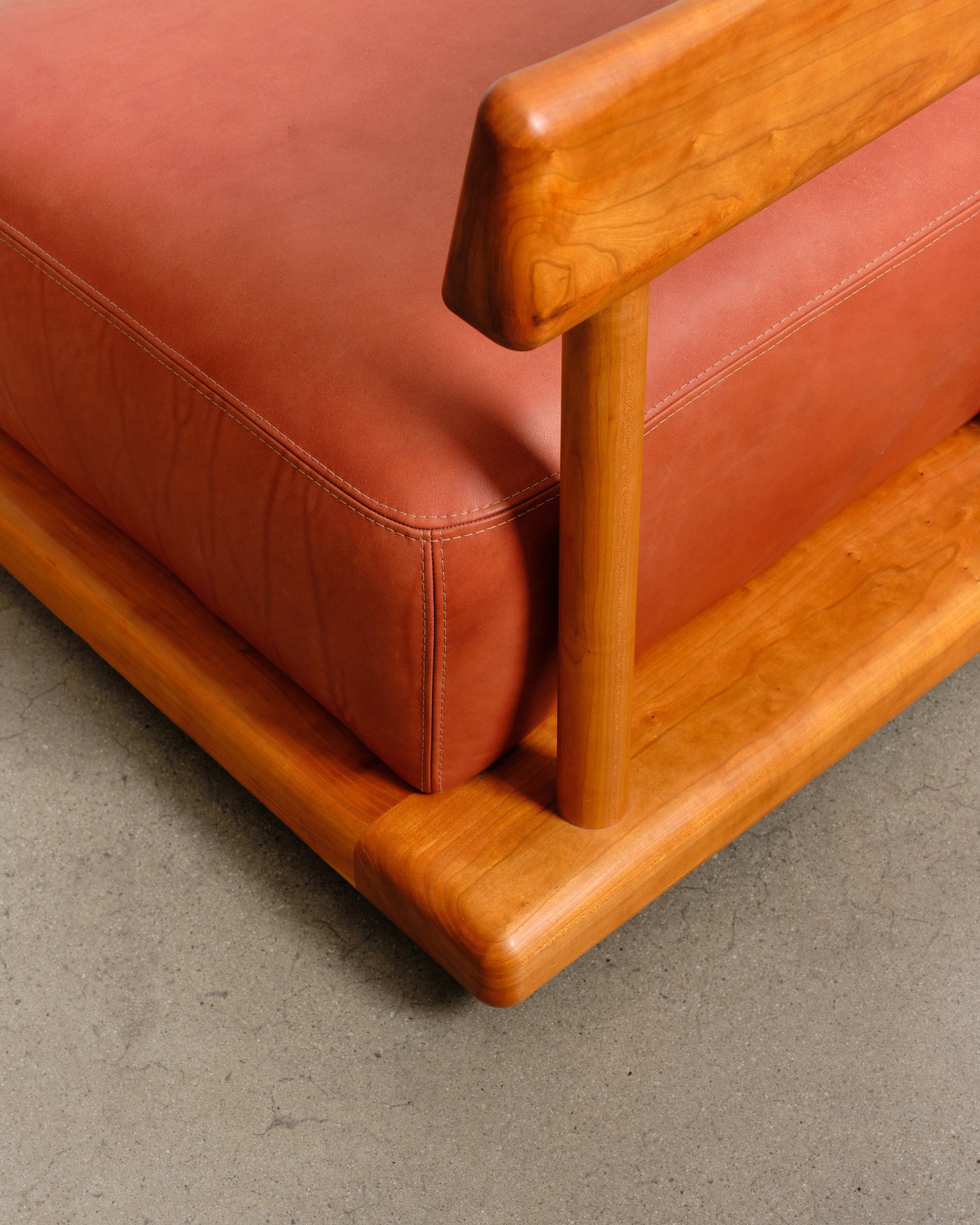 Nez Chair - Cherry with Leather